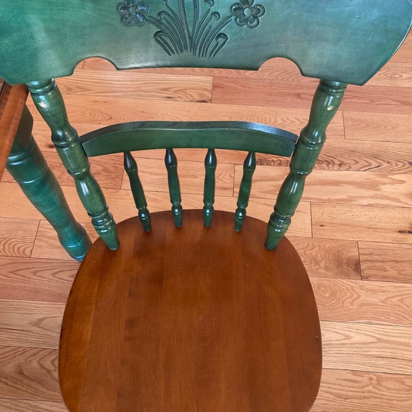 Glass top extension dining table with chairs - Picture 3 of 4